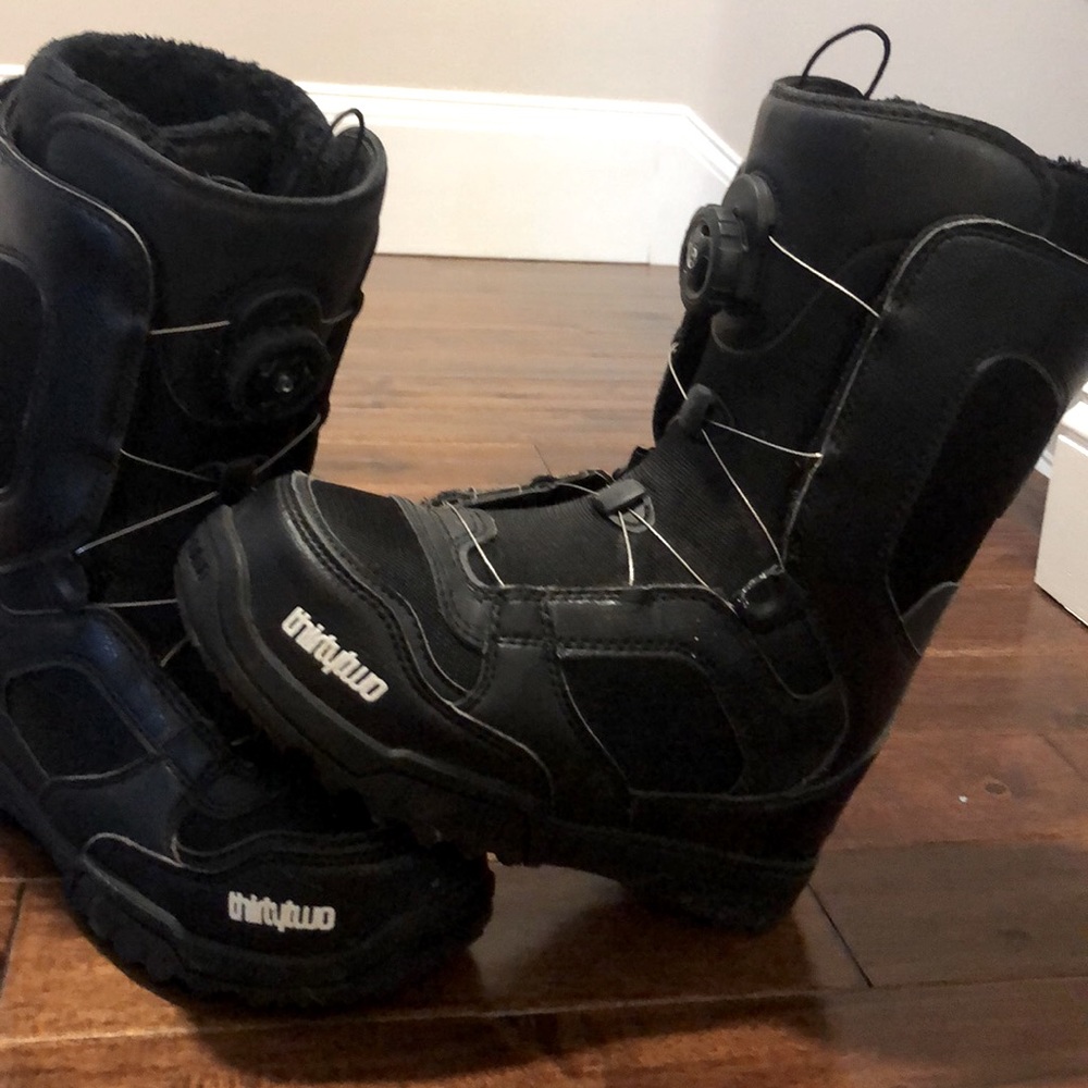 Women’s Size 8 Snowboarding Boots